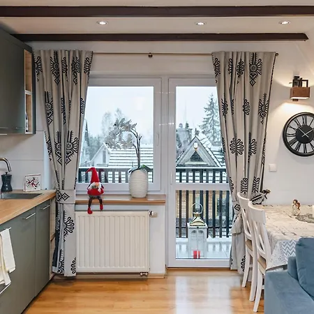 Kameralny Apartament Chateau Karpielówka Kościelisko z widokiem i wlasnym garażem Kościelisko
