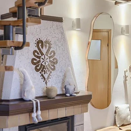 Apartament Kameralny Apartament Chateau Karpielówka Kościelisko z widokiem i wlasnym garażem Kościelisko