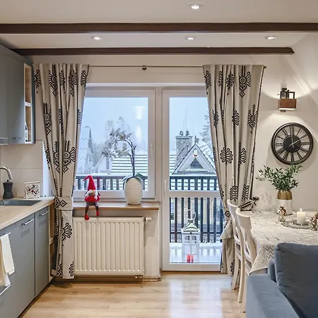 Kameralny Apartament Chateau Karpielówka Kościelisko z widokiem i wlasnym garażem