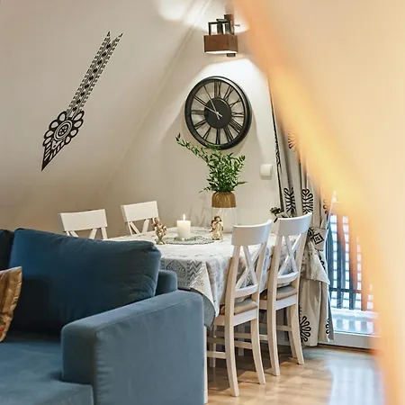 Kameralny Apartament Chateau Karpielówka Kościelisko z widokiem i wlasnym garażem Apartament *