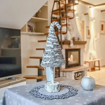 Apartament Kameralny Apartament Chateau Karpielówka Kościelisko z widokiem i wlasnym garażem *